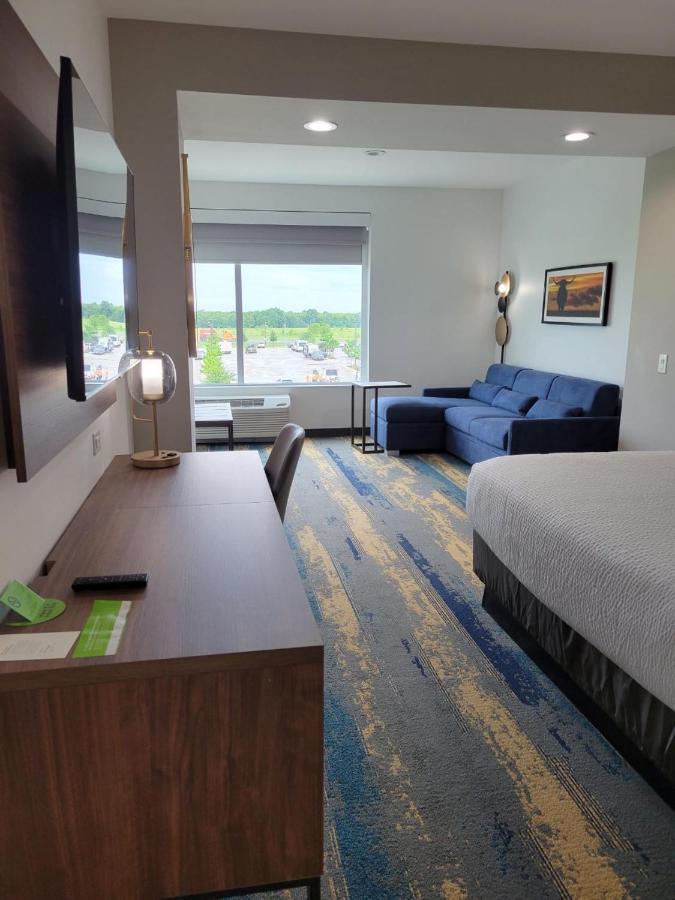 La Quinta Inn & Suites By Wyndham Terrell Dış mekan fotoğraf
